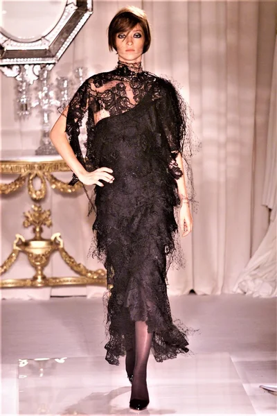 Look 30